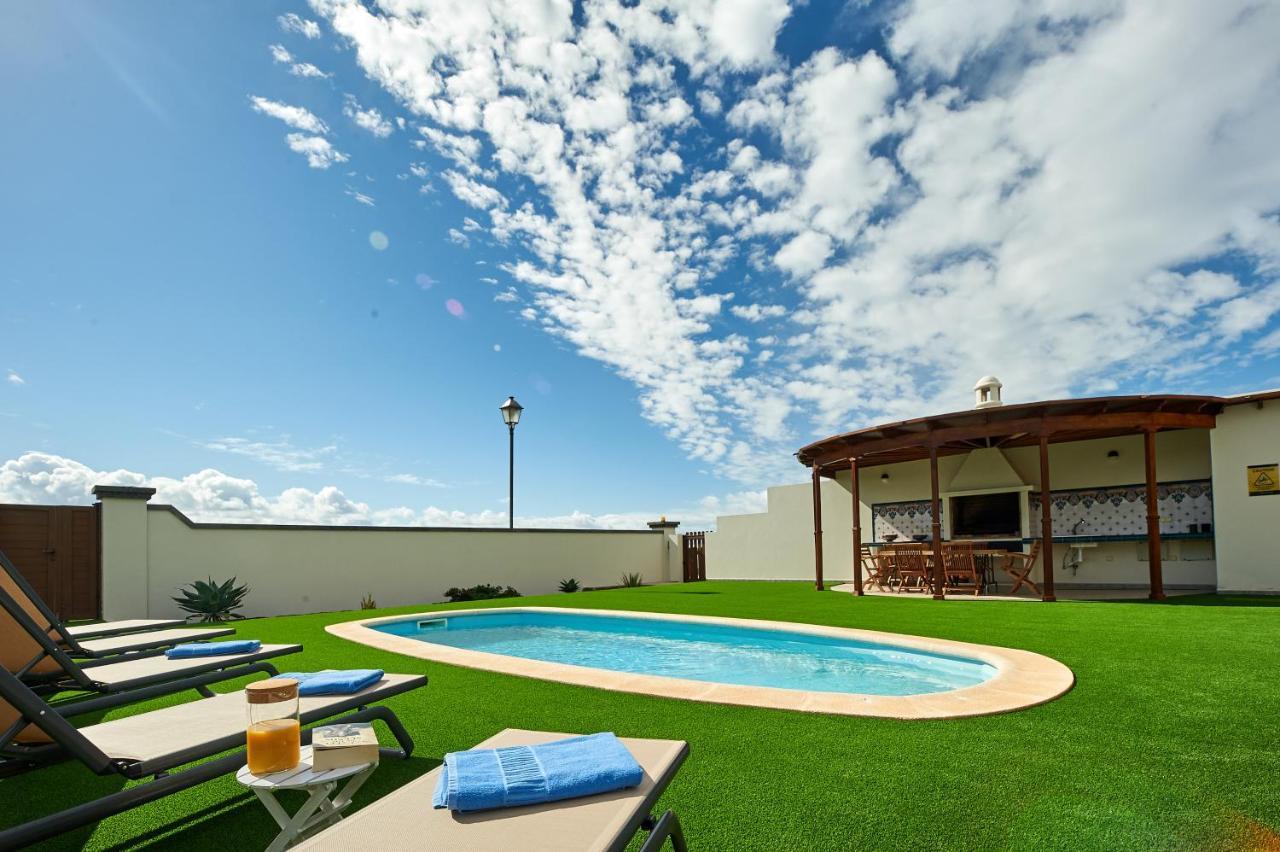 Las Caletas Village Playa Blanca Exterior photo